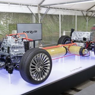 Il Piemonte guarda oltre l'elettrico, Cirio: &quot;Progetto bandiera da 70 milioni per essere Idrogeno Valley&quot;