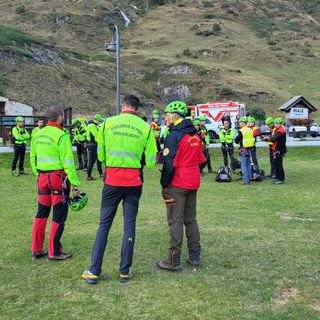 Nuovi strumenti al Soccorso Alpino grazie alle famiglie di Marilena Bertoletti e Matteo Barcellini