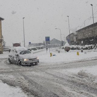 Cambio gomme, dal 15 novembre scatta l’obbligo pneumatici invernali in tutto il Piemonte