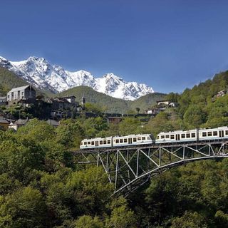 Distretto dei Laghi, turismo 2022: i trasporti al servizio dei visitatori
