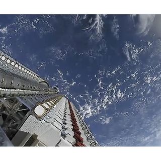 Stasera doppio passaggio sul Novarese dei satelliti di Elon Musk