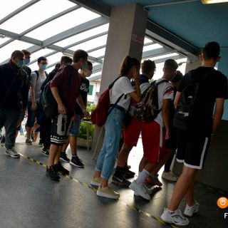 Stretta sulle scuole, torna la Dad anche con un solo caso di positività in classe