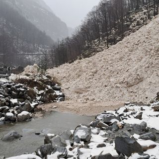 Neve e vento, rischio valanghe 3 "marcato" nel fine settimana