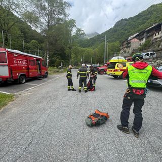 Uomo disperso sul Monte Bo, la nebbia non aiuta le ricerche: in campo anche droni ed elicotteri