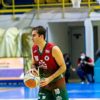 Basket, Paffoni sfida Cipir: domenica derby a porte chiuse a Borgomanero