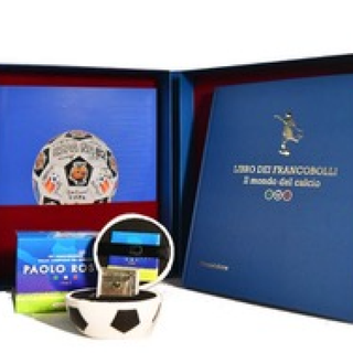 Disponibile anche nel novarese il libro dei francobolli “il mondo del calcio”