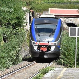 M5S: &quot;Treni per la Liguria strapieni e il mare resta un miraggio per molti piemontesi&quot;