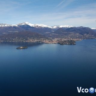 Il “Battello di Pace” salpa sul Lago Maggiore: un viaggio simbolico per unire comunità e coscienze Il “Battello di Pace” salpa sul Lago Maggiore: un viaggio simbolico per unire comunità e coscienze