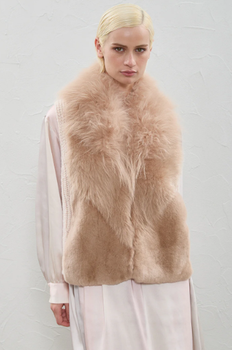 I capispalla avvolgenti e ricercati di Peserico I capispalla avvolgenti e ricercati di Peserico