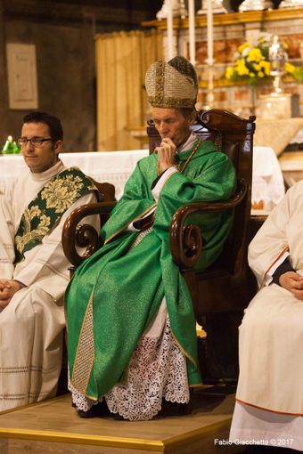 Lutto cittadino per le esequie del cardinale Corti