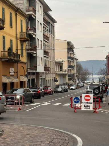 Successo per la nuova viabilità domenicale ad Arona: il progetto funziona Successo per la nuova viabilità domenicale ad Arona: il progetto funziona