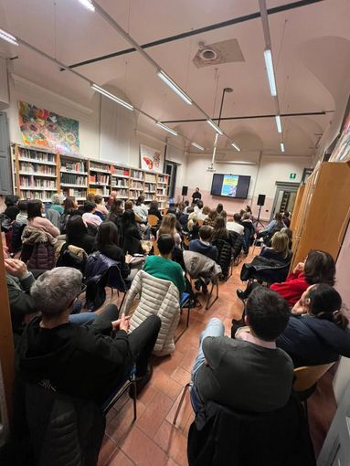 Cameri, successo per la prima serata del ciclo dedicato agli adolescenti