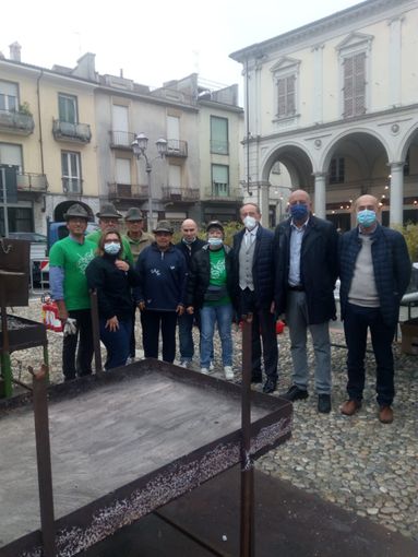 Un successo la castagnata degli alpini di Trecate Un successo la castagnata degli alpini di Trecate