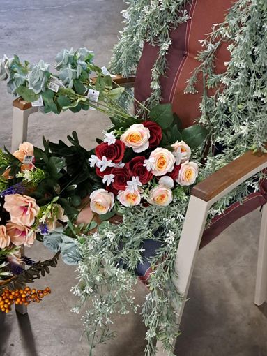 &quot;Porta un fiore a chi non ce l'ha&quot;: si ringrazia il gesto di 'Max Factory'