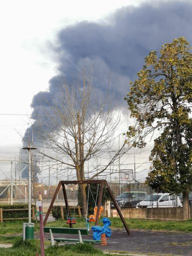 Incendio Novara: Provincia, inquinamento sotto soglia pericolo Incendio Novara: Provincia, inquinamento sotto soglia pericolo