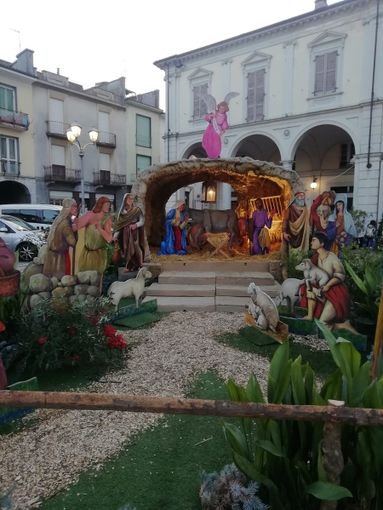 Con ‘Una luce in città’ Trecate scopre i suoi presepi Con ‘Una luce in città’ Trecate scopre i suoi presepi