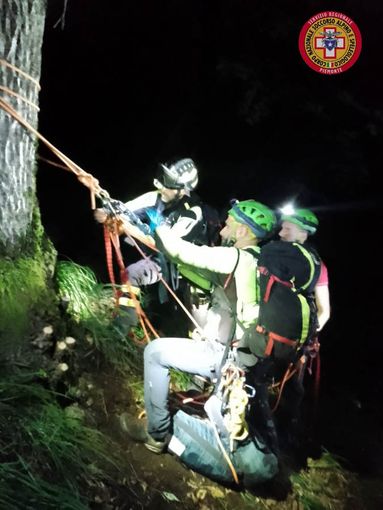 Trontano, cercatore di funghi di Dormelletto disperso: la pioggia blocca le ricerche nella zona segnalata dall’elicottero Trontano, cercatore di funghi di Dormelletto disperso: la pioggia blocca le ricerche nella zona segnalata dall’elicottero