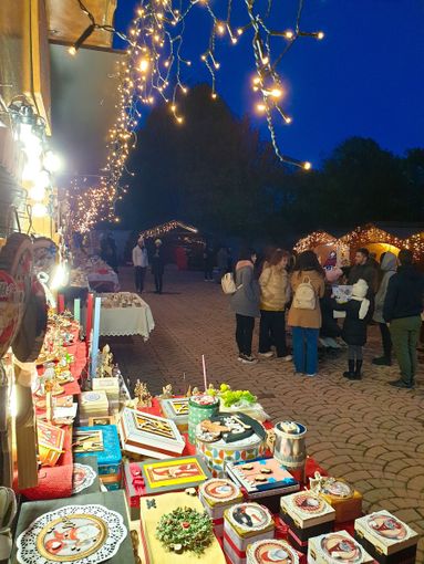 E' partita la 21a edizione del Mercatino degli Angeli a Sordevolo nel biellese E' partita la 21a edizione del Mercatino degli Angeli a Sordevolo nel biellese