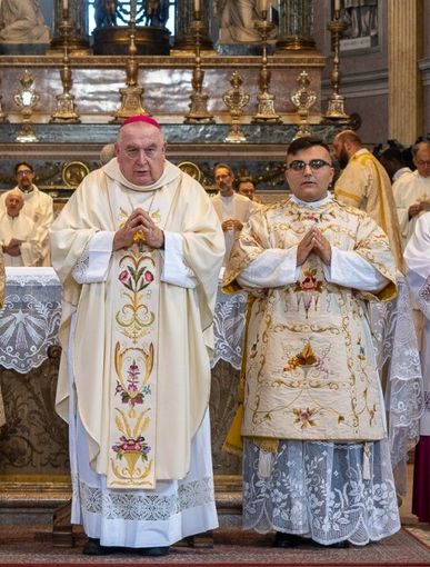 Il sindaco Federico Binatti si congratula per l’ordinazione diaconale di don Fittipaldi Il sindaco Federico Binatti si congratula per l’ordinazione diaconale di don Fittipaldi