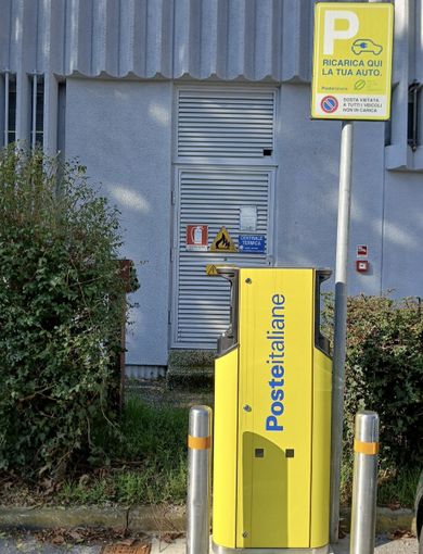 Mobilità green nel Novarese: Poste Italiane allaccia 18 colonnine elettriche nei piccoli Comuni Mobilità green nel Novarese: Poste Italiane allaccia 18 colonnine elettriche nei piccoli Comuni
