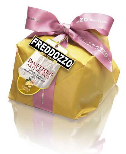 Il panettone artigianale con zenzero candito, crema al cioccolato bianco e gin è una delle leccornie di Casa Freddozzo. Nella galleria fotografica altri prodotti speciali dell'azienda di Oleggio Il panettone artigianale con zenzero candito, crema al cioccolato bianco e gin è una delle leccornie di Casa Freddozzo. Nella galleria fotografica altri prodotti speciali dell'azienda di Oleggio