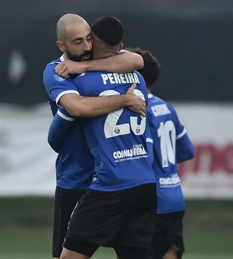 Il Novara trova i tre punti esterni e vola in vetta