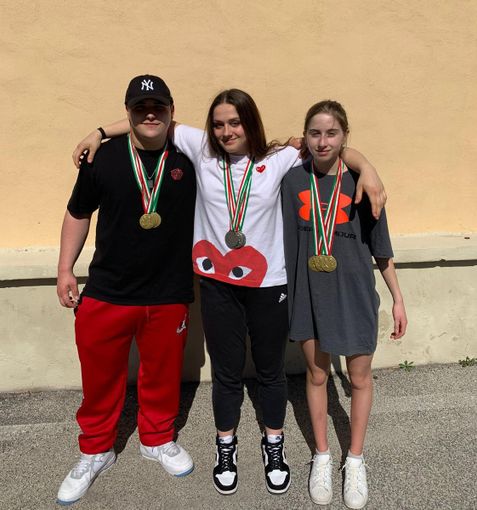 Pesi, il Team Quisquash 2000 novara cala il tris agli italiani under 17 Pesi, il Team Quisquash 2000 novara cala il tris agli italiani under 17