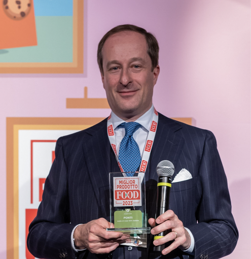 Ponti tra i vincitori del Premio Miglior prodotto FOOD 2023 per la categoria condimenti con il suo aceto di mele 100% italiane Ponti tra i vincitori del Premio Miglior prodotto FOOD 2023 per la categoria condimenti con il suo aceto di mele 100% italiane