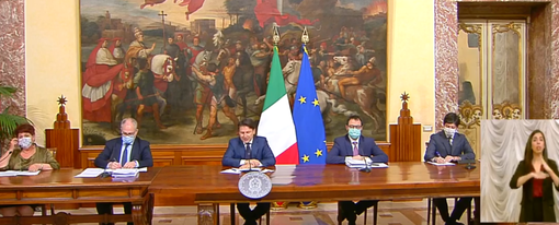 Consiglio dei ministri, via libera al Decreto Rilancio. Conte: &quot;Testo da 55 miliardi, come due manovre economiche&quot;