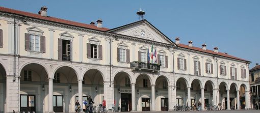 Trecate, gli uffici demografici tornano nella sede di piazza Cavour da martedì 30 giugno Trecate, gli uffici demografici tornano nella sede di piazza Cavour da martedì 30 giugno