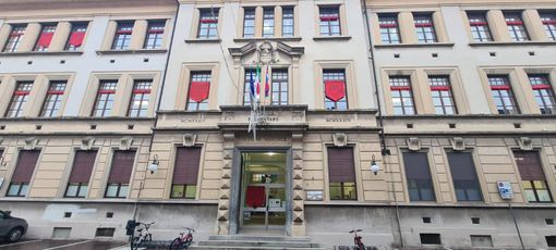 Trecate, nuovo impianto di raffrescamento alla scuola media Cassano Trecate, nuovo impianto di raffrescamento alla scuola media Cassano