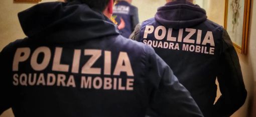 La Polizia di Stato denuncia due genitori per maltrattamenti ai danni del figlio minorenne La Polizia di Stato denuncia due genitori per maltrattamenti ai danni del figlio minorenne