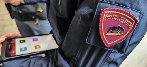 Aggredisce verbalmente gli agenti e viola le prescrizioni: arrestato dalla Polizia di Stato