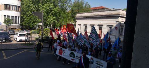 Il segretario regionale del Pd Rossi al Primo Maggio: "Il lavoro è un diritto" Il segretario regionale del Pd Rossi al Primo Maggio: "Il lavoro è un diritto"