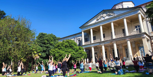 Romagnano Sesia, successo per l’avvio della seconda edizione di “Yoga in Villa” a Villa Caccia