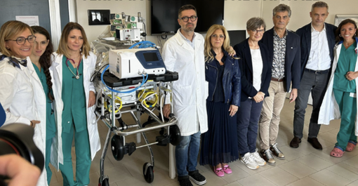Un nuovo CritiCool Mini per la Terapia Intensiva Neonatale di Novara grazie all’Associazione “Andrea Valentini”