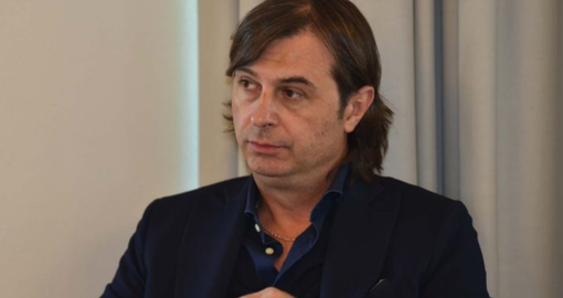 Fermato con 200mila euro nascosti in auto, denunciato il presidente del Novara Calcio