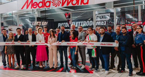 Romagnano Sesia cresce ancora: inaugurato il nuovo punto vendita MediaWorld nel Bennet Romagnano Sesia cresce ancora: inaugurato il nuovo punto vendita MediaWorld nel Bennet