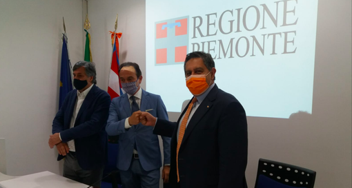 Arrivato l'ok del generale Figliuolo: Piemonte e Liguria vaccineranno i turisti in vacanza Arrivato l'ok del generale Figliuolo: Piemonte e Liguria vaccineranno i turisti in vacanza