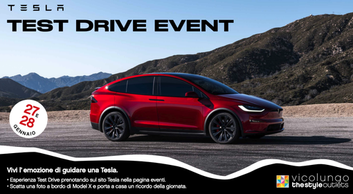 Guida una Tesla a Vicolungo the style Outlets: un'esperienza unica nel weekend