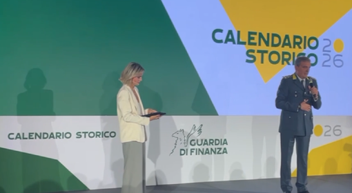 Presentato il Calendario 2026 della Guardia di finanza: “Tre colori, un mondo” Presentato il Calendario 2026 della Guardia di finanza: “Tre colori, un mondo”