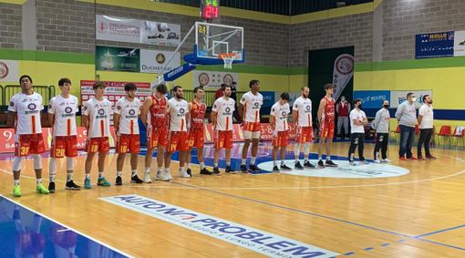 Sconfitta ad Alba per l'Oleggio Magic Basket Sconfitta ad Alba per l'Oleggio Magic Basket