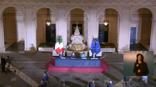 Speranza: "Scuole chiuse in zone rosse o ad alto tasso di contagio" Speranza: "Scuole chiuse in zone rosse o ad alto tasso di contagio"