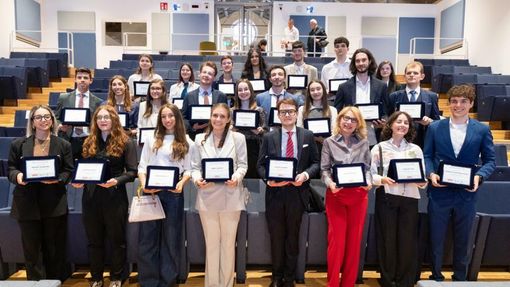 Upo premia le eccellenze: consegnati i riconoscimenti ai migliori laureati Upo premia le eccellenze: consegnati i riconoscimenti ai migliori laureati