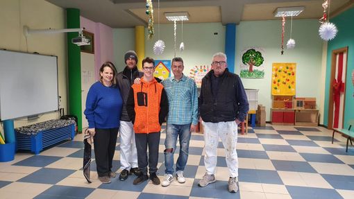 Riqualificazione degli edifici scolastici a Varallo Pombia, in corso lavori di ammodernamento e ritinteggiatura