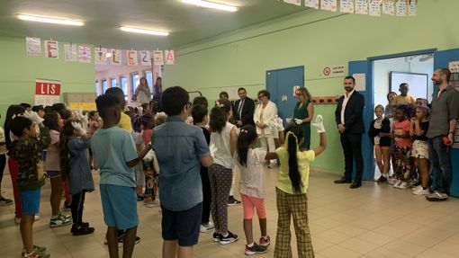 Primo giorno di lezioni per i ragazzi delle scuole di Novara e provincia Primo giorno di lezioni per i ragazzi delle scuole di Novara e provincia