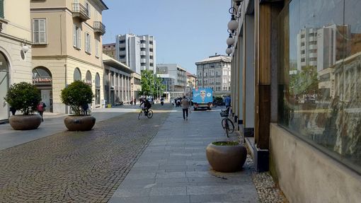 A Novara questa mattina ripertura timida per negozi e parrucchieri