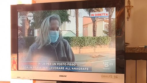Mattino Cinque a Romentino per documentare la caccia al 'posto fisso' all'Anagrafe comunale Mattino Cinque a Romentino per documentare la caccia al 'posto fisso' all'Anagrafe comunale