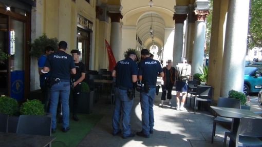 Sanzionati dalla Polizia due locali novaresi