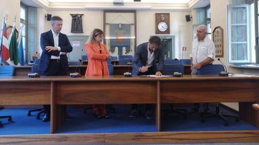 Monitoraggio ambientale nei territori di Malpensa: siglata la nuova convenzione tra provincia, Parco del Ticino e Lago Maggiore, Arpa Piemonte e Sea Spa Monitoraggio ambientale nei territori di Malpensa: siglata la nuova convenzione tra provincia, Parco del Ticino e Lago Maggiore, Arpa Piemonte e Sea Spa